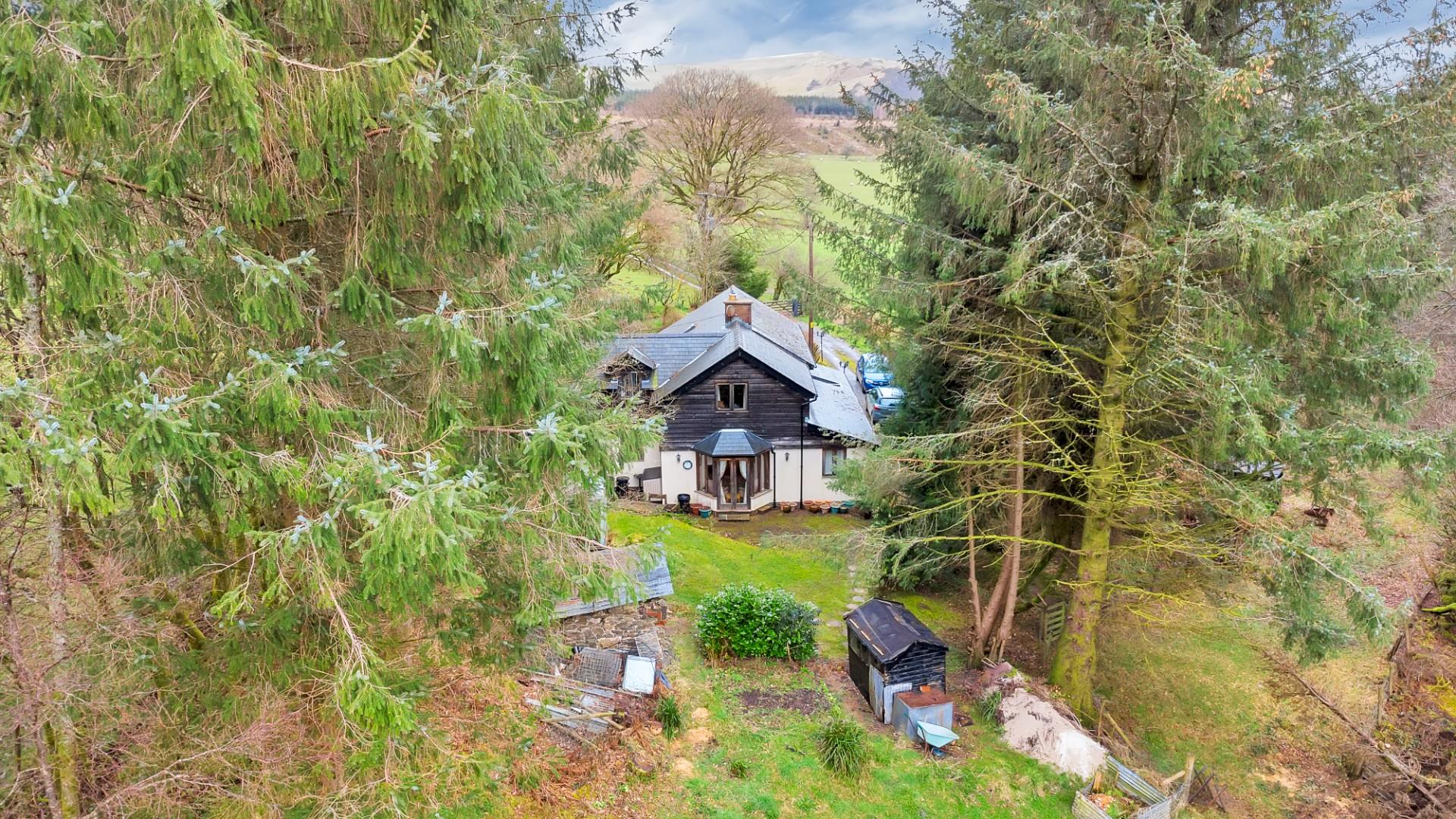 Foel Goch,, Llanidloes, SY18 6PS Estate Agents & Auctioneers